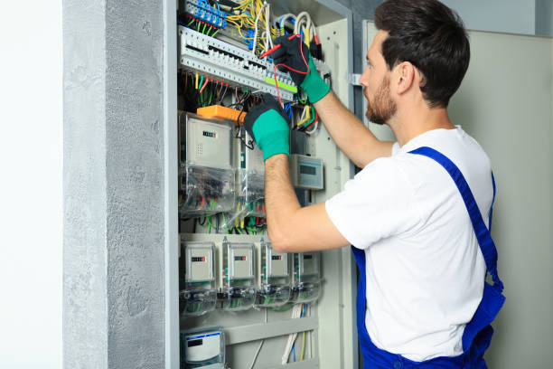 Best Licensed Electrician  in Maplewood, MO